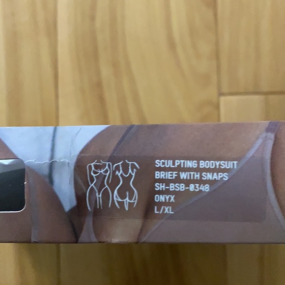 SKIMS SCULPTING BODYSUIT W. SNAPS - Picture 2 of 6